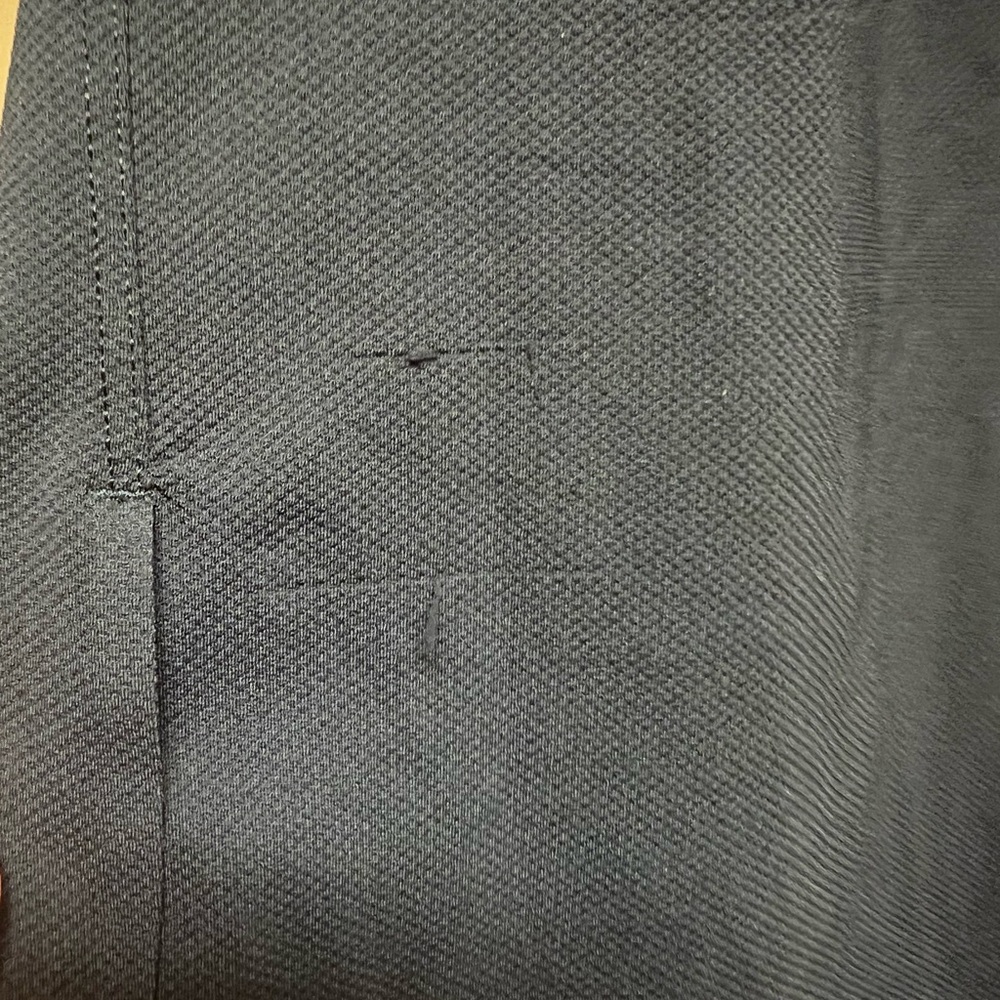 Bundle Lululemon Tanks - Picture 5 of 11